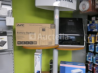 Hardware; kabels, toetsenbord, externe harde schijfbehuizingen, enzovoort. - afbeelding 2 van  7