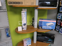 Hardware; kabels, toetsenbord, externe harde schijfbehuizingen, enzovoort. - afbeelding 6 van  7