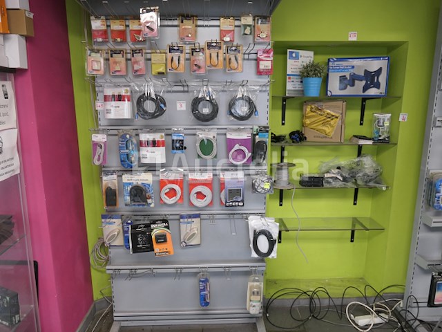 Hardware; kabels, toetsenbord, externe harde schijfbehuizingen, enzovoort. - afbeelding 7 van  7