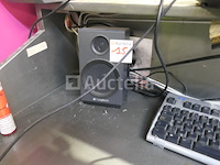 Hardware; scherm, toren, toetsenbord, muis, labelprinters, kasten, kassa - afbeelding 9 van  9