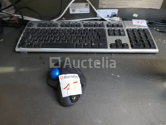 Hardware; scherm, toren, toetsenbord, muis, labelprinters, kasten, kassa - afbeelding 6 van  9