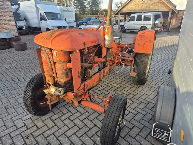 Harimog oldtimer tractor - afbeelding 2 van  9