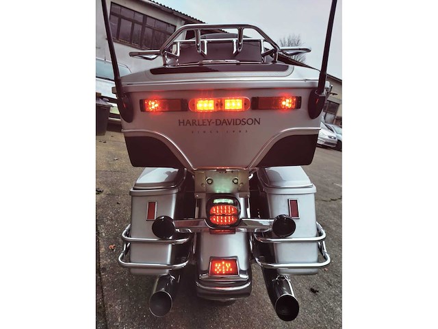Harley davidson - d flhtcui - motorcycle - afbeelding 3 van  26