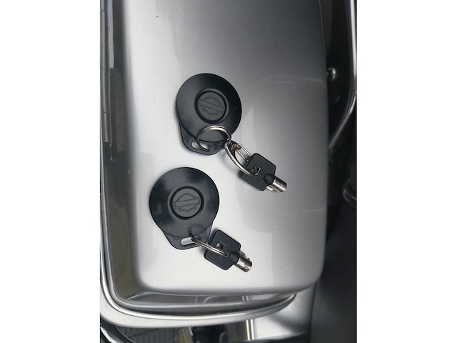 Harley davidson - d flhtcui - motorcycle - afbeelding 17 van  26