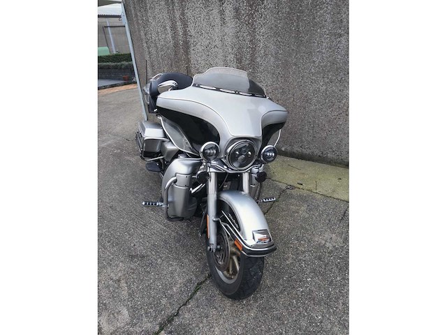 Harley davidson - d flhtcui - motorcycle - afbeelding 20 van  26