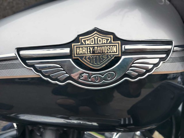 Harley davidson - d flhtcui - motorcycle - afbeelding 16 van  26