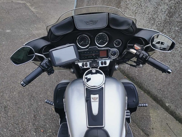 Harley davidson - d flhtcui - motorcycle - afbeelding 20 van  26