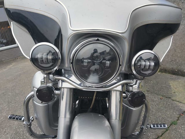 Harley davidson - d flhtcui - motorcycle - afbeelding 23 van  26