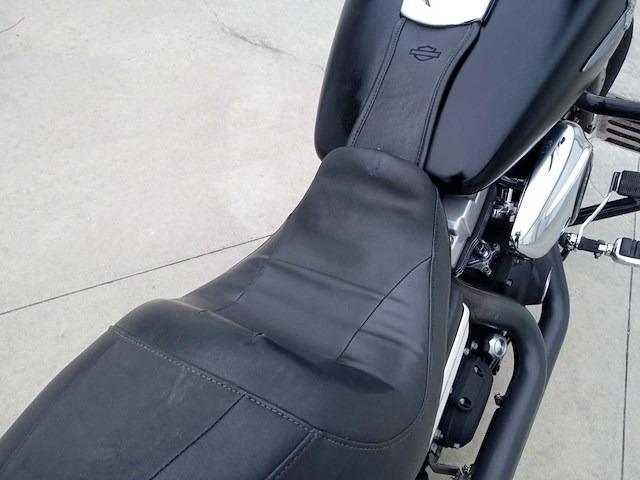 Harley davidson - fat bob - motorfiets - afbeelding 9 van  10