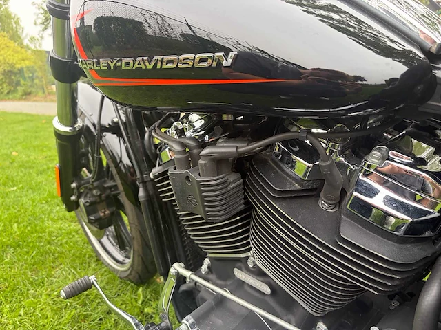 Harley-davidson breakout 114ci brommer - afbeelding 15 van  27