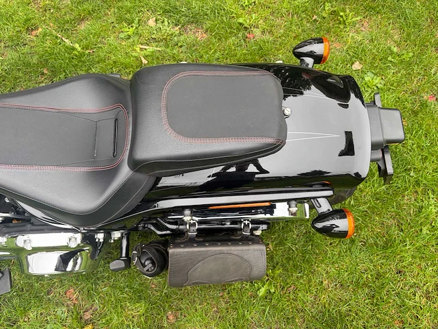 Harley-davidson breakout 114ci brommer - afbeelding 20 van  27