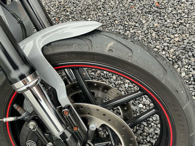 Harley-davidson custom v -rod brommer - afbeelding 9 van  10