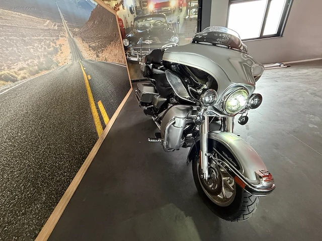 Harley davidson d fllhtcui 2003 - afbeelding 2 van  17