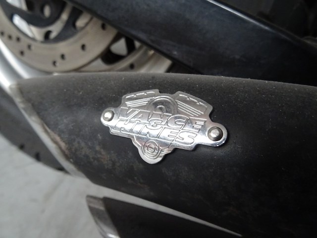 Harley davidson fat bob - afbeelding 9 van  10