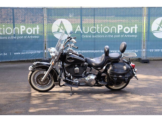 Harley-davidson heritage softail classic benzine 2003 - afbeelding 1 van  1