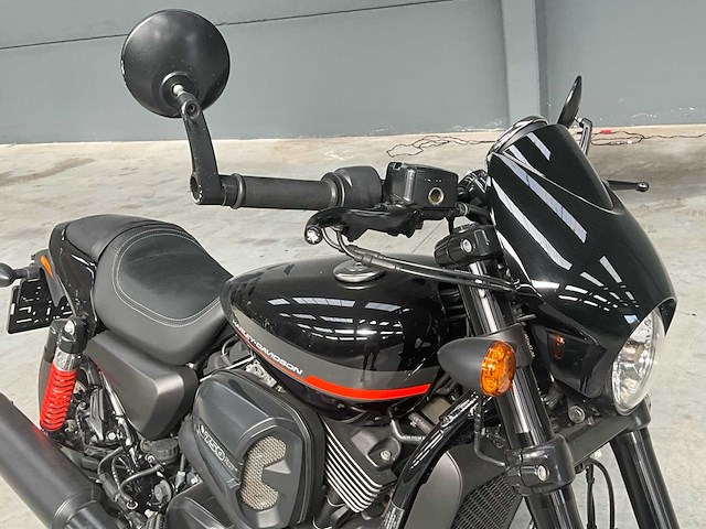 Harley-davidson street rod - afbeelding 1 van  2