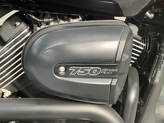 Harley-davidson street rod - afbeelding 8 van  25