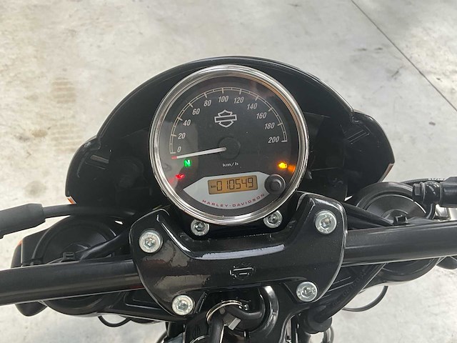 Harley-davidson street rod - afbeelding 11 van  25