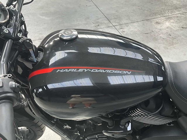 Harley-davidson street rod - afbeelding 24 van  25