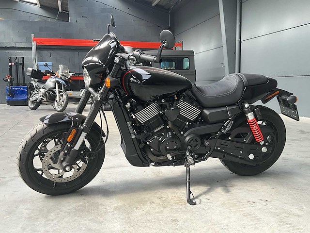 Harley-davidson street rod - afbeelding 12 van  30