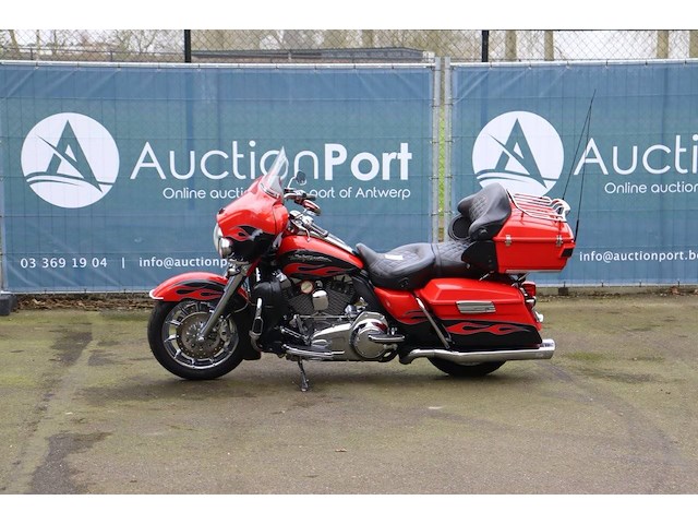 Harley-davidson ultra classic cvo benzine 2010 - afbeelding 1 van  1