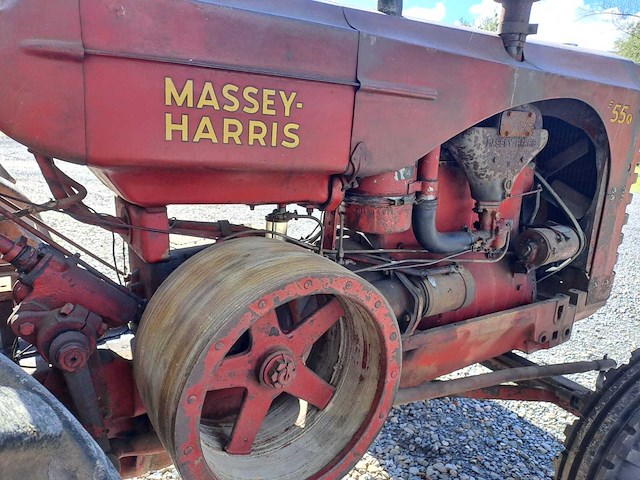 Harris 55k vintage tractor - afbeelding 2 van  13