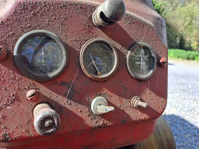 Harris 55k vintage tractor - afbeelding 13 van  13