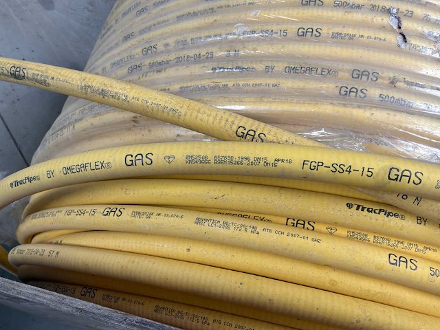 Haspel met +- 500m gas kabel - afbeelding 2 van  2