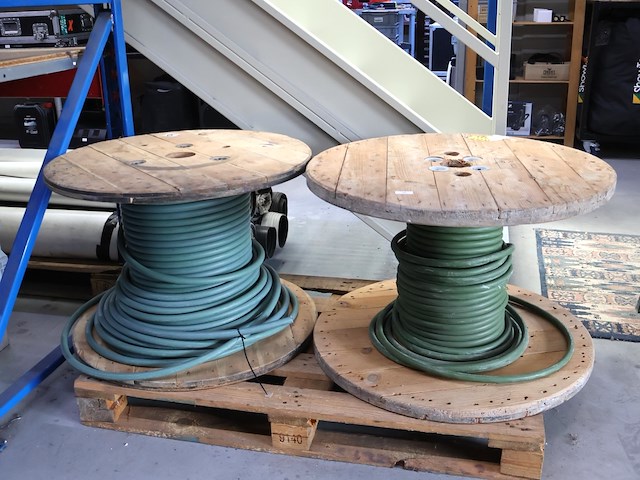 Haspel met elektrische kabel (x2) - afbeelding 1 van  7