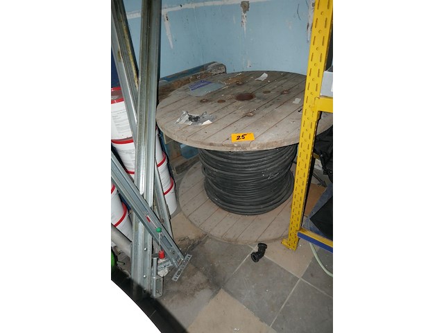 Haspel met kabel - afbeelding 1 van  2