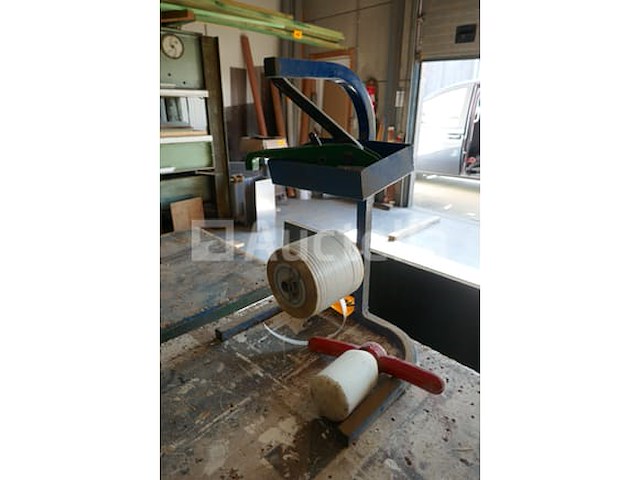 Haspel met omsnoeringsband met tang - afbeelding 3 van  4