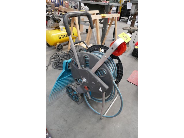 Haspel met waterslang gardena - afbeelding 1 van  3