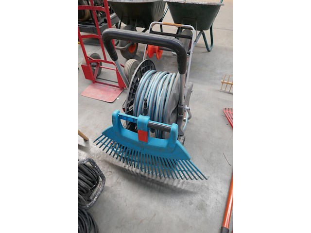 Haspel met waterslang gardena - afbeelding 2 van  3