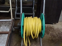 Haspel met waterslang - afbeelding 6 van  8