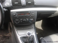 Hatchback bmw 118d, diesel, 1195cm³,90kw,1e inschr 28/2/06, wbaug310x0pu49848, 322496km, co²-uitstoot ng, euro4, kentekenbewijs i+ii, gelijkvormigheidsattest, keuring tot 16/7/24,1sleutel - afbeelding 4 van  15