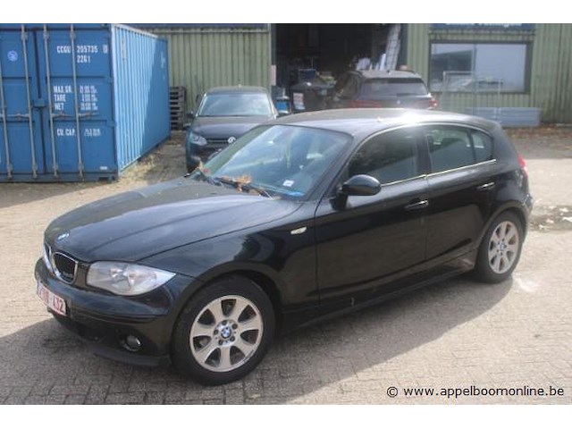 Hatchback bmw 118d, diesel, 1195cm³,90kw,1e inschr 28/2/06, wbaug310x0pu49848, 322496km, co²-uitstoot ng, euro4, kentekenbewijs i+ii, gelijkvormigheidsattest, keuring tot 16/7/24,1sleutel - afbeelding 1 van  15