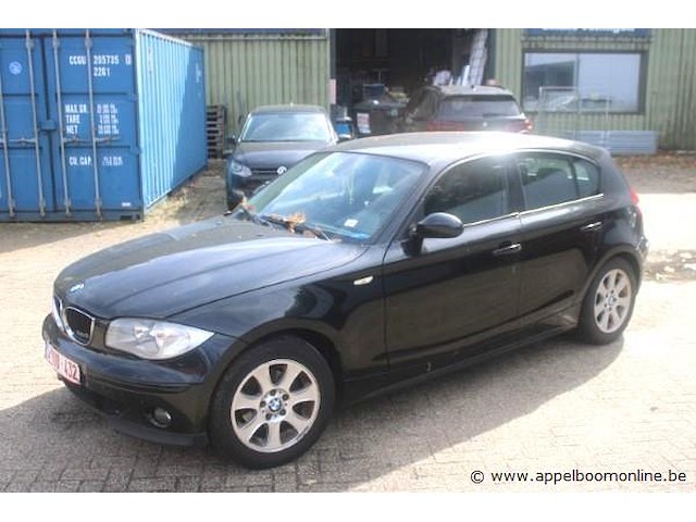 Hatchback bmw 118d, diesel, 1195cm³,90kw,1e inschr 28/2/06, wbaug310x0pu49848, 322496km, co²-uitstoot ng, euro4, kentekenbewijs i+ii, gelijkvormigheidsattest, keuring tot 16/7/24,1sleutel - afbeelding 1 van  15