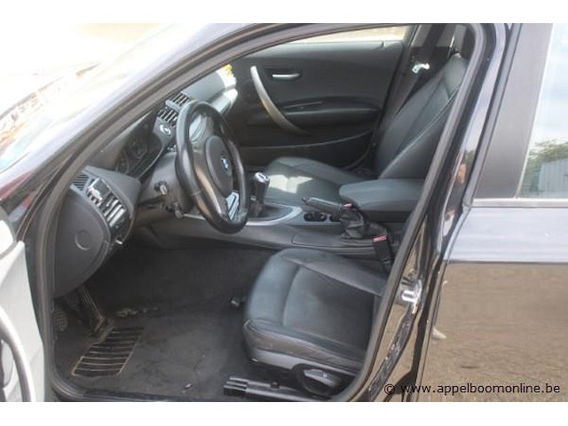 Hatchback bmw 118d, diesel, 1195cm³,90kw,1e inschr 28/2/06, wbaug310x0pu49848, 322496km, co²-uitstoot ng, euro4, kentekenbewijs i+ii, gelijkvormigheidsattest, keuring tot 16/7/24,1sleutel - afbeelding 15 van  15