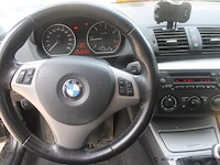Hatchback bmw 118d, diesel, 1195cm³,90kw,1e inschr 28/2/06, wbaug310x0pu49848, 322496km, co²-uitstoot ng, euro4, kentekenbewijs i+ii, gelijkvormigheidsattest, keuring tot 16/7/24,1sleutel - afbeelding 10 van  15