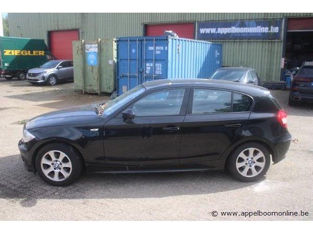 Hatchback bmw 118d, diesel, 1195cm³,90kw,1e inschr 28/2/06, wbaug310x0pu49848, 322496km, co²-uitstoot ng, euro4, kentekenbewijs i+ii, gelijkvormigheidsattest, keuring tot 16/7/24,1sleutel - afbeelding 8 van  15
