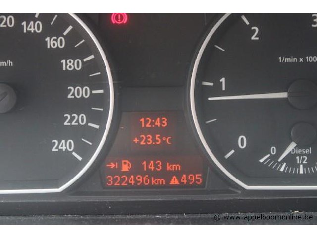 Hatchback bmw 118d, diesel, 1195cm³,90kw,1e inschr 28/2/06, wbaug310x0pu49848, 322496km, co²-uitstoot ng, euro4, kentekenbewijs i+ii, gelijkvormigheidsattest, keuring tot 16/7/24,1sleutel - afbeelding 3 van  15