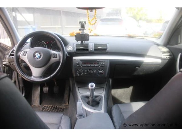 Hatchback bmw 118d, diesel, 1195cm³,90kw,1e inschr 28/2/06, wbaug310x0pu49848, 322496km, co²-uitstoot ng, euro4, kentekenbewijs i+ii, gelijkvormigheidsattest, keuring tot 16/7/24,1sleutel - afbeelding 6 van  15