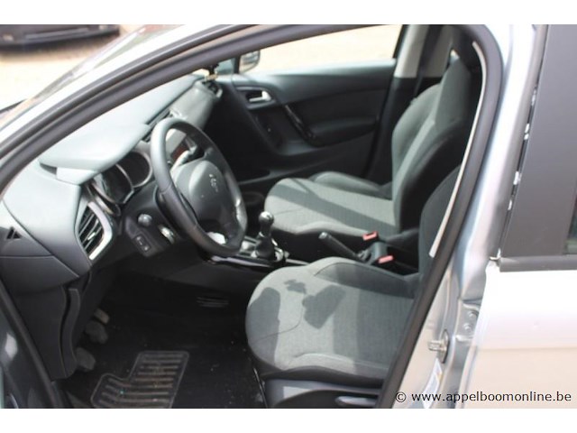 Hatchback citroen, c3, vf7sczmz6gw611778, 117035km, zonder documenten, koper ontvangt een attest van verlies van de boorddocumenten van de gerechtsdeurwaarder - afbeelding 3 van  17