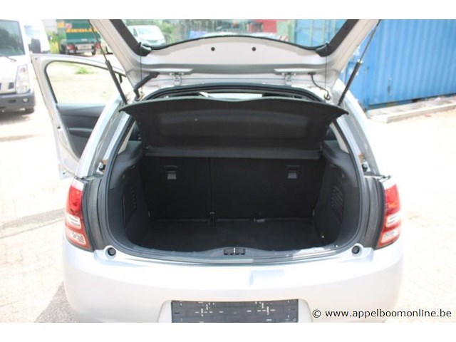 Hatchback citroen, c3, vf7sczmz6gw611778, 117035km, zonder documenten, koper ontvangt een attest van verlies van de boorddocumenten van de gerechtsdeurwaarder - afbeelding 8 van  17