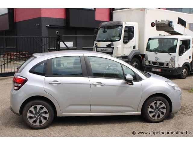 Hatchback citroen, c3, vf7sczmz6gw611778, 117035km, zonder documenten, koper ontvangt een attest van verlies van de boorddocumenten van de gerechtsdeurwaarder - afbeelding 12 van  17