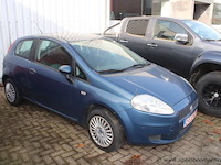 Hatchback fiat, punto, chassisnr ngk, km stand ngk, geen papieren, geen sleutel - afbeelding 1 van  5