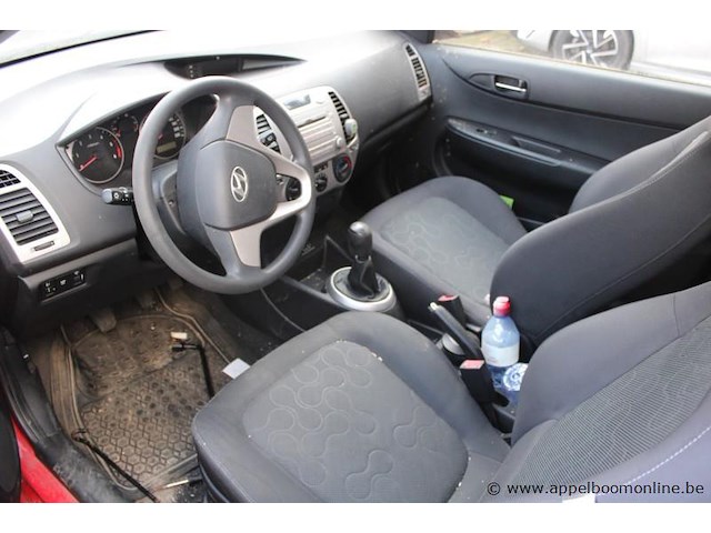 Hatchback hyundai, i20, malbb31sp9m003620, 1e insch 15/06/2009, 1396cm³, 55kw, diesel, euro 4, kilometerstand vlgs ltst keuring (2023) 180834km, kentenkenbewijs, gelijkvormigheidsattest - afbeelding 7 van  10