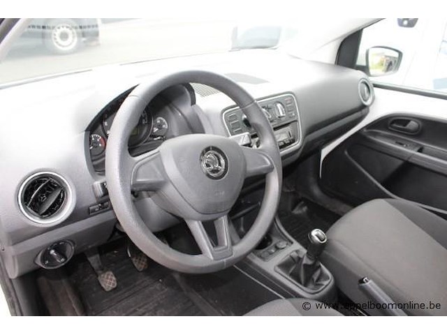 Hatchback skoda citigo, benzine, datum 1ste inschrijving 2/12/2016, chassisnummer tmbzzzaazhd609107, 35.229km, euro 6b - afbeelding 3 van  13