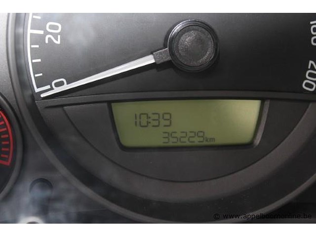 Hatchback skoda citigo, benzine, datum 1ste inschrijving 2/12/2016, chassisnummer tmbzzzaazhd609107, 35.229km, euro 6b - afbeelding 4 van  13