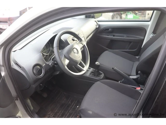Hatchback skoda citigo, datum 1ste inschr 6/9/2016, chassis nr tmbzzzaazgd646291, km-stand 17482, euro 6b, schade rondom, mogelijks platte batterij - afbeelding 9 van  14